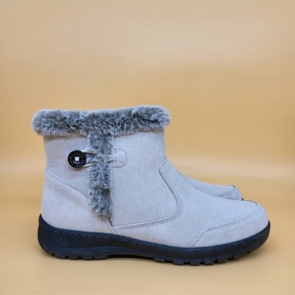 New Khombu Women's All Weather Winter Boot Size 10